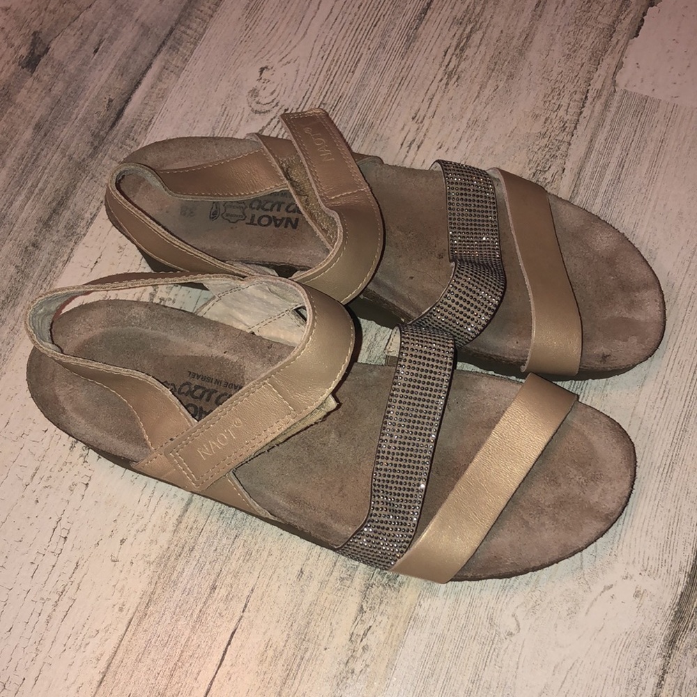 Elegant naot krista sandals beige and sparkly shoes size 38 naot footwear gold - Picture 4 of 8